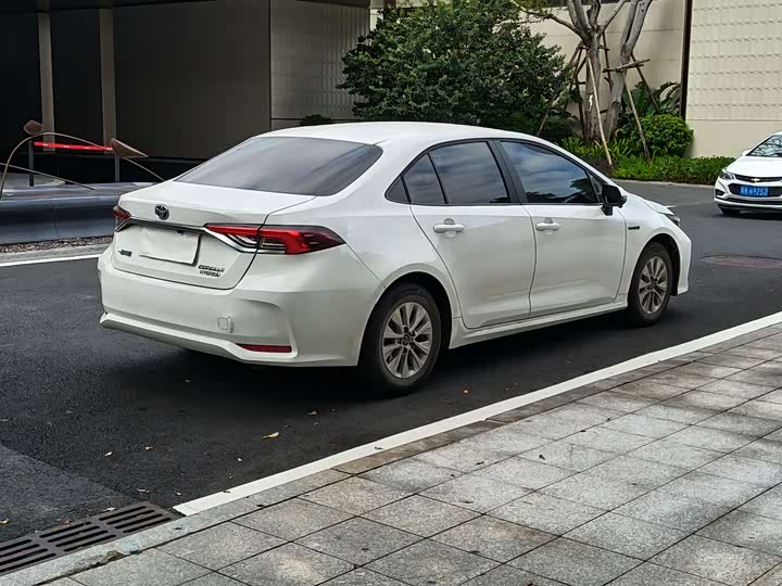 Toyota Corolla 2024 2024款 1.8L 智能电混双擎 先锋版