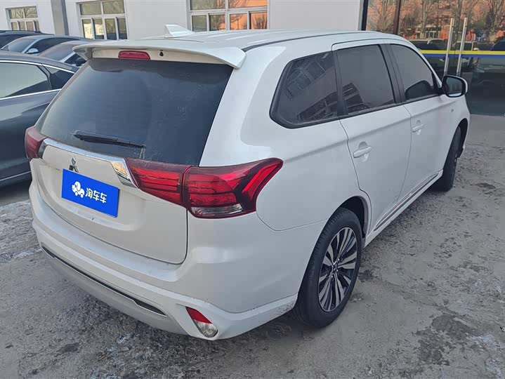Mitsubishi Outlander 2021 2021款 2.0L 两驱畅行版 5座