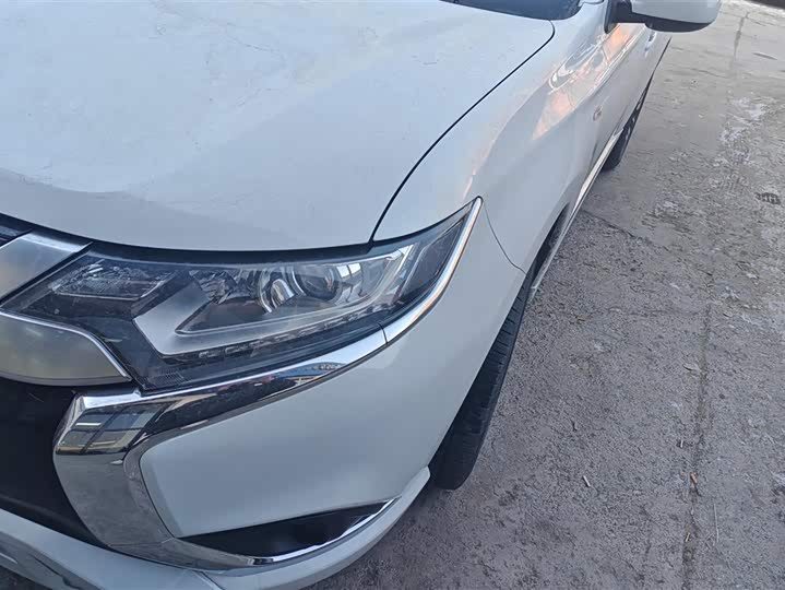 Mitsubishi Outlander 2021 2021款 2.0L 两驱畅行版 5座