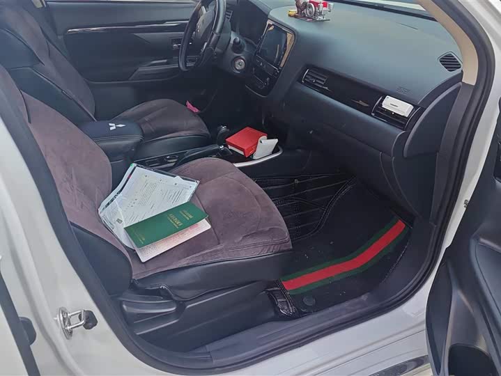 Mitsubishi Outlander 2021 2021款 2.0L 两驱畅行版 5座