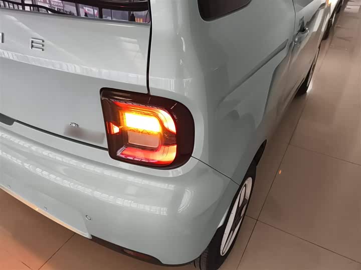 Geely Galaxy Panda Mini 2025 2025款 熊猫mini 210km 元气熊
