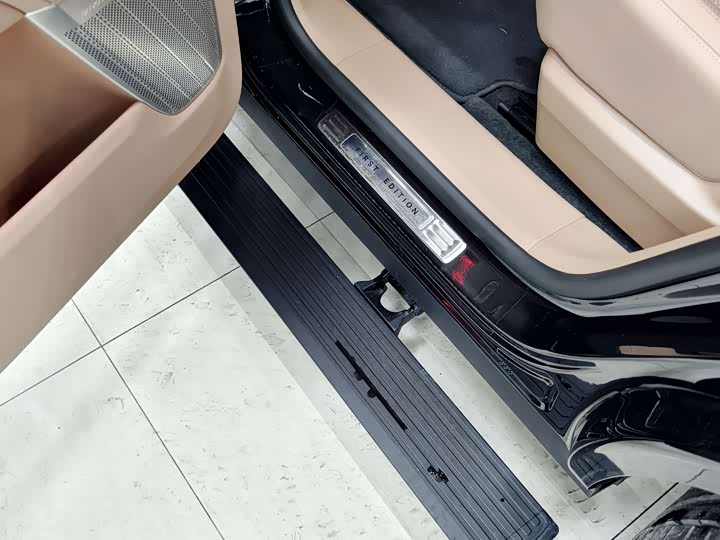 Nio Onvo L90 2025 2025款 Ultra 六座版