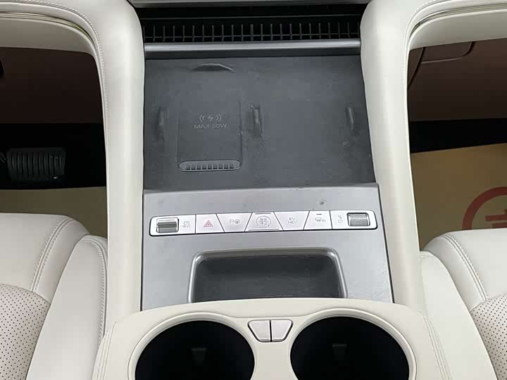 BYD Xia 2025 2025款 DM-i 1.5T 180km 卓越型