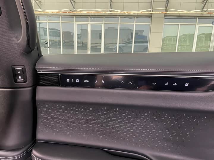 HiPhi X 2022 2022款 创远版6座 长续航版