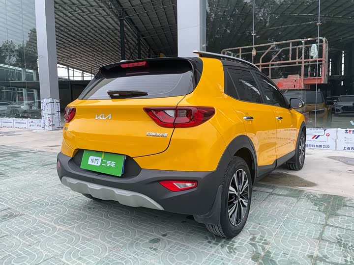 Kia KX1 2021 2021款 1.4L CVT趣享天窗款