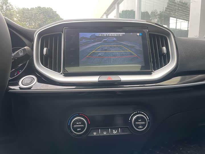 Kia KX1 2021 2021款 1.4L CVT趣享天窗款