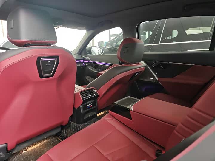 BMW i5 2024 2024款 eDrive 35L 尊享型 M运动套装