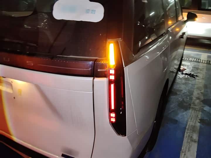 Maxus Mifa 7 2024 2024款 改款 超混 长续航版 悦享版