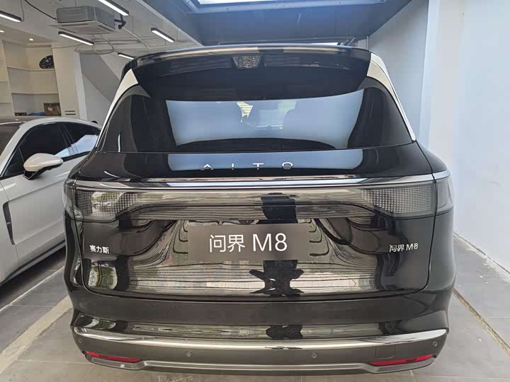 Aito M8 2025 2025款 增程 Max+版 53.4kWh 6座版