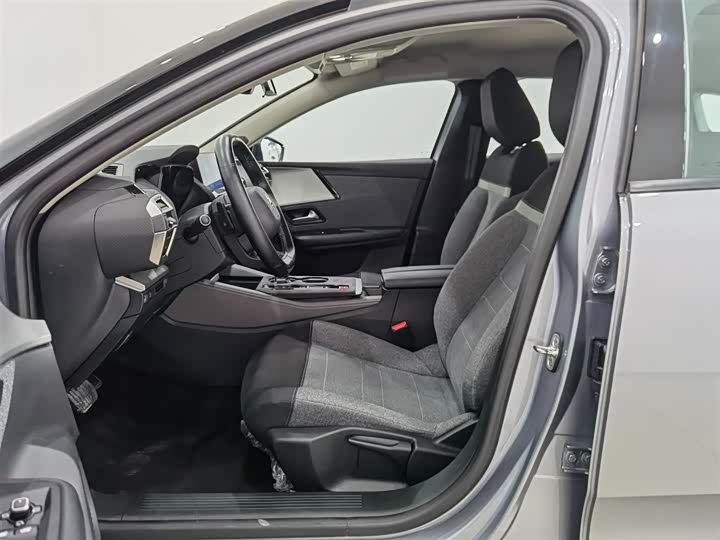 Citroen C5 X 2024 2024款 1.6T 享不凡