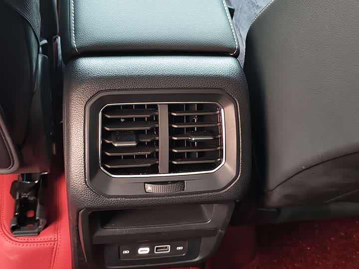 Volkswagen Tiguan L Pro 2025 2025款 出众款 330TSI 自动两驱R-Line龙耀版