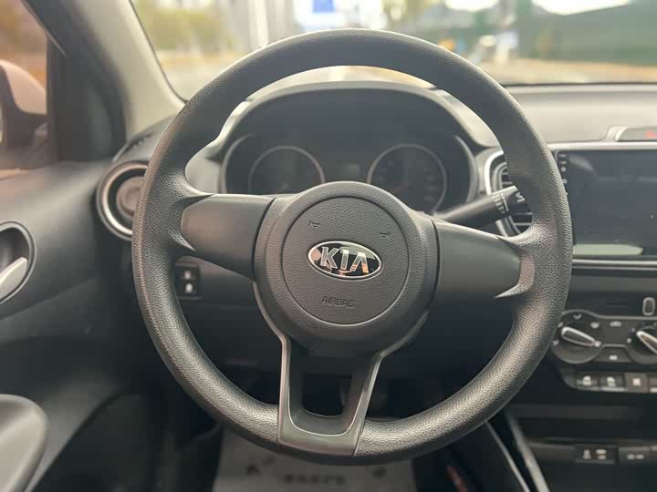 Kia Pegas 2020 2020款 改款 1.4L 自动舒适天窗版