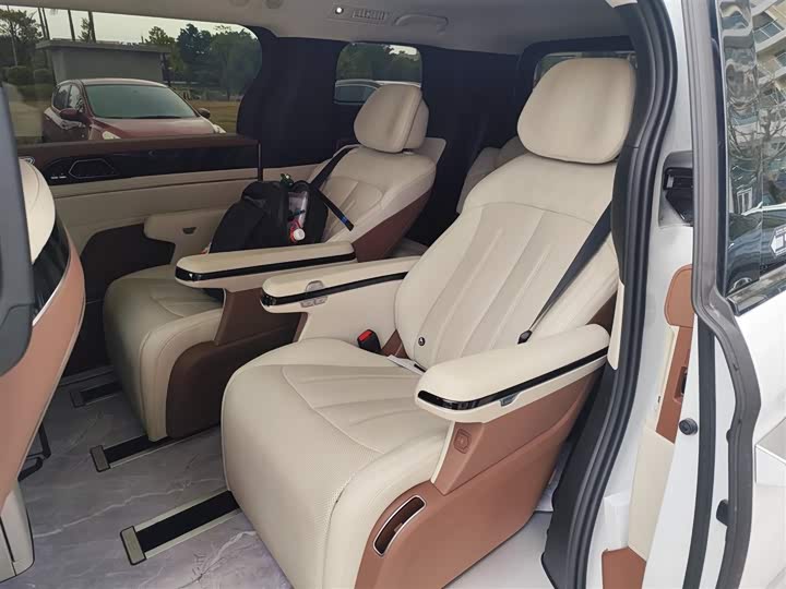 BYD Xia 2025 2025款 DM-i 1.5T 180km 卓越型