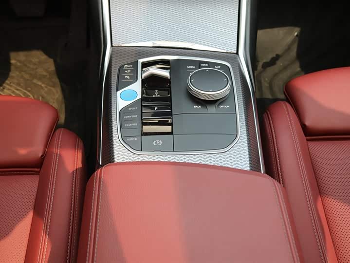 BMW i3 2025 2025款 eDrive 40 L 曜夜运动套装