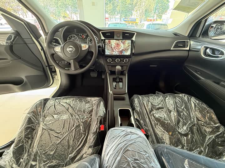 Nissan Sylphy 2026 2026款 经典 1.6L CVT XE 舒心天窗版