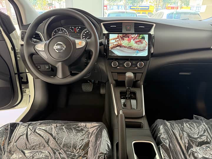 Nissan Sylphy 2026 2026款 经典 1.6L CVT XE 舒心天窗版