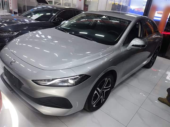 Roewe D7 2023 2023款 DMH 125km 旗舰版