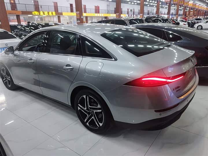 Roewe D7 2023 2023款 DMH 125km 旗舰版