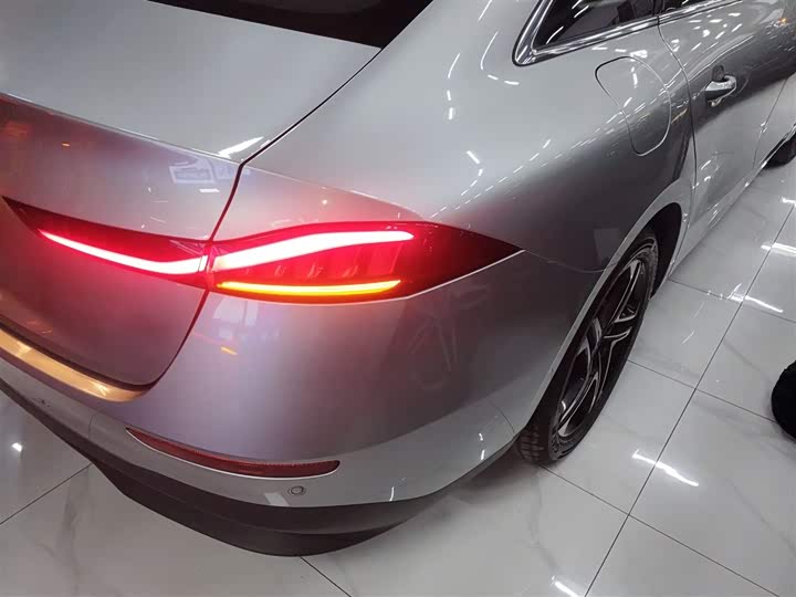 Roewe D7 2023 2023款 DMH 125km 旗舰版