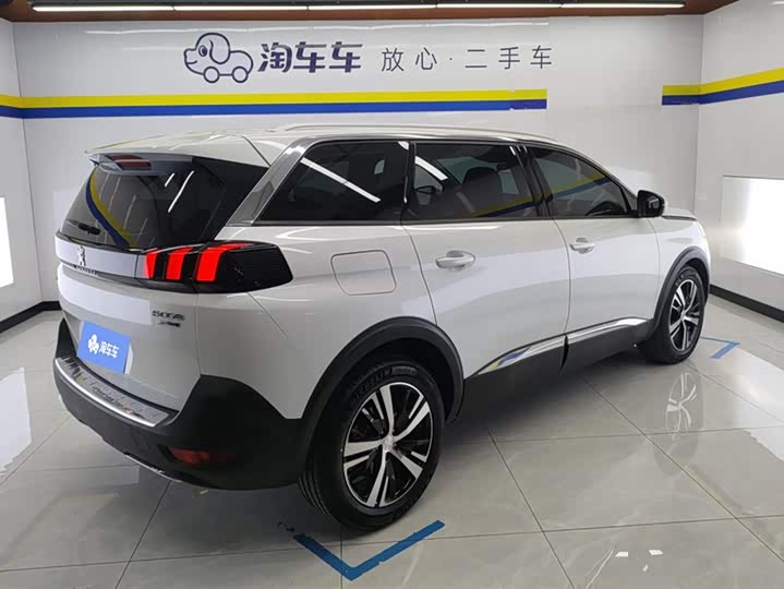 2021 Peugeot 5008