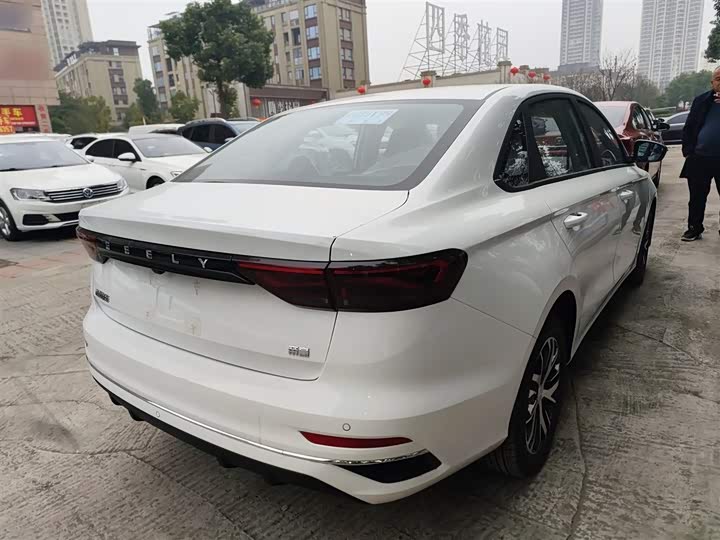 Geely Emgrand 2026 2026款 第4代 400万纪念款 1.5L 手动超越型