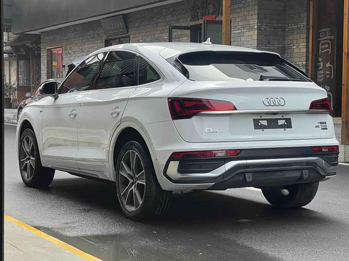 Audi Q5L Sportback 2022 2022款 45 TFSI 豪华型