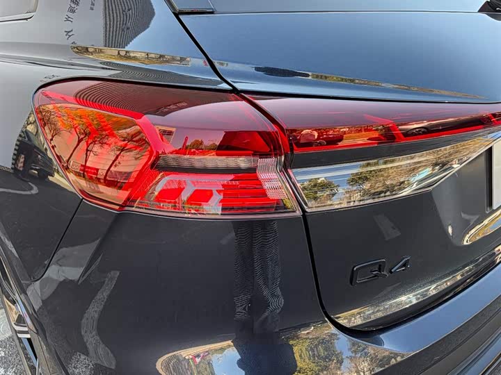 Audi Q4 e-tron 2024 2024款 50 e-tron quattro 创境曜夜版