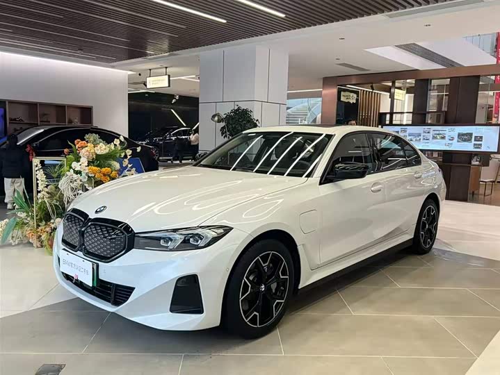 BMW i3 2025 2025款 eDrive 40 L 曜夜套装