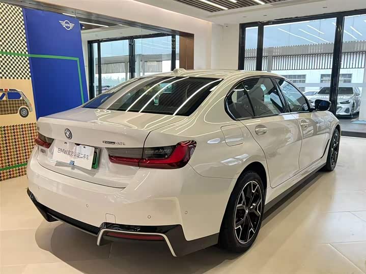 BMW i3 2025 2025款 eDrive 40 L 曜夜套装