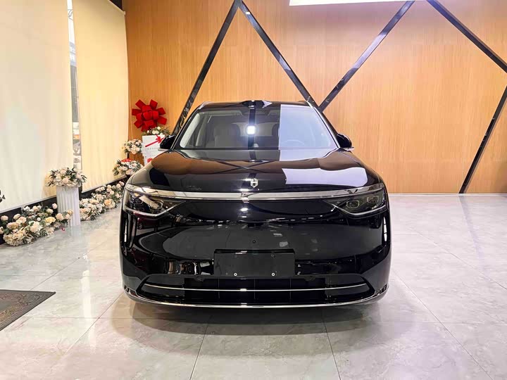 Aito M8 2025 2025款 增程 Ultra版 53.4kWh 6座版