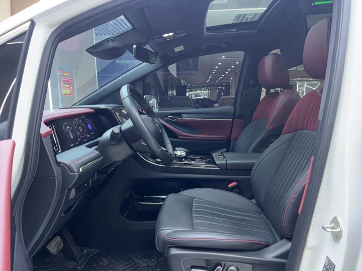 GAC Trumpchi M8 2024 2024款 宗师系列 400T 先锋版