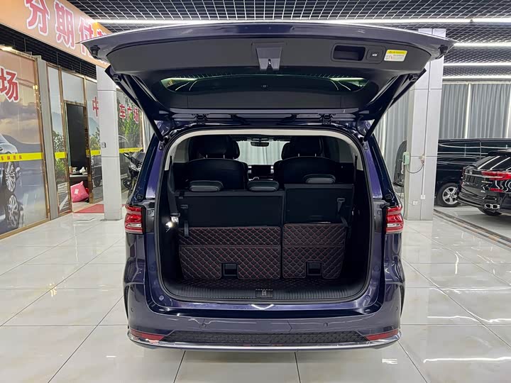 Roewe iMax 8 2022 2022款 400TGI 旗舰版