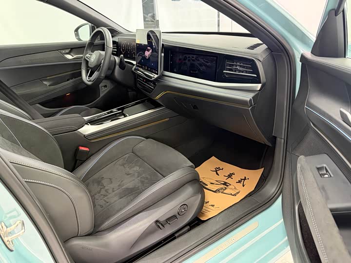 Volkswagen Passat 2025 2025款 Pro 380TSI 星空龙尊版