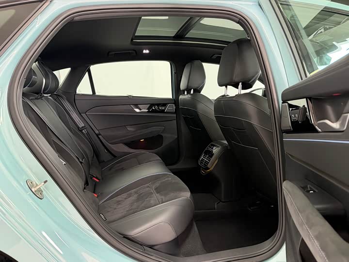 Volkswagen Passat 2025 2025款 Pro 380TSI 星空龙尊版