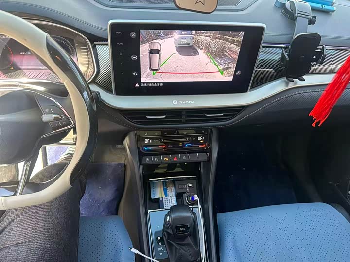 Skoda Kodiaq 2023 2023款 改款 TSI330 7座两驱奢享版