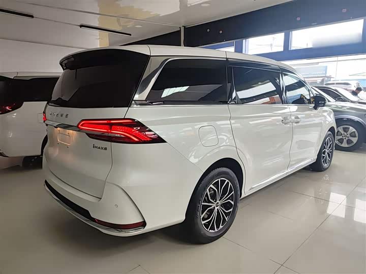 Roewe iMax 8 EV 2025 2025款 1.5T DMH 陆尊至享版