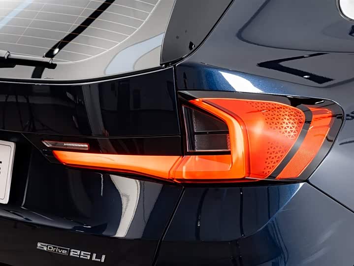 BMW X1 2024 2024款 sDrive25Li X设计套装