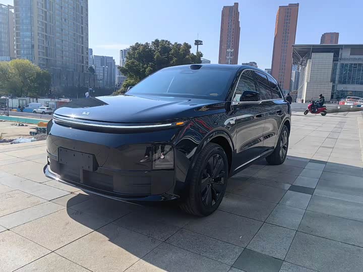 2025 LiXiang L6