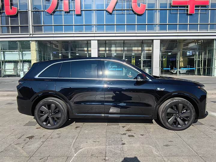 2025 LiXiang L6