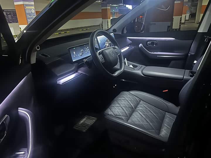 Leapmotor C16 2026 2026款 纯电 630激光雷达智尊版 5座