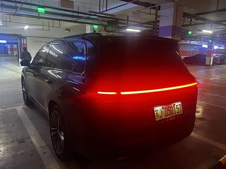 Leapmotor C16 2026 2026款 纯电 630激光雷达智尊版 5座