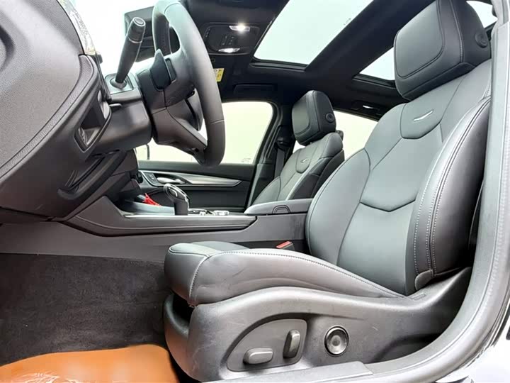 Cadillac CT5 2025 2025款 28T 城市运动版