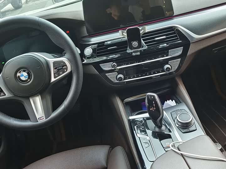 BMW 5 Series Hybrid 2022 2022款 改款二 535Le 先锋版M运动套装