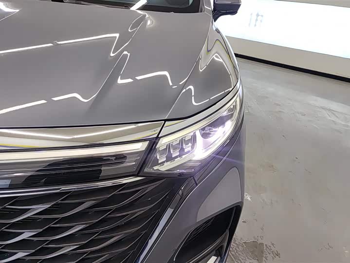 Roewe iMax 8 2022 2022款 400TGI 欢聚版