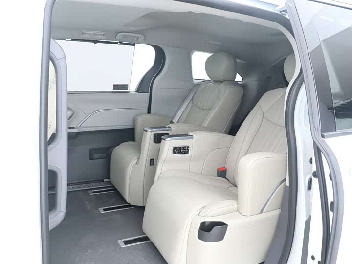 Toyota Sienna 2026 2026款 2.5L 双擎两驱舒适版