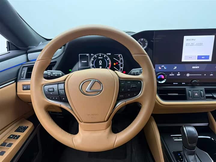 2025 Lexus ES
