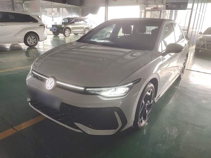 2025 Volkswagen Golf