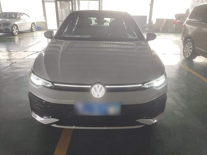 2025 Volkswagen Golf