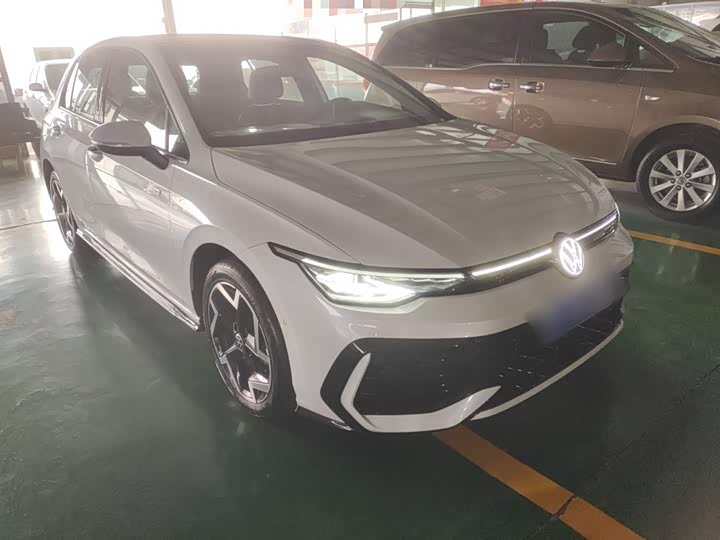 2025 Volkswagen Golf