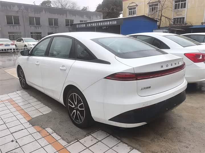 2025 Roewe D6
